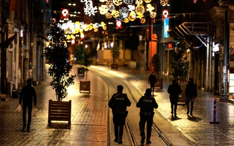 Turska od danas uvodi nova ograničenja, policijski čas svakog dana