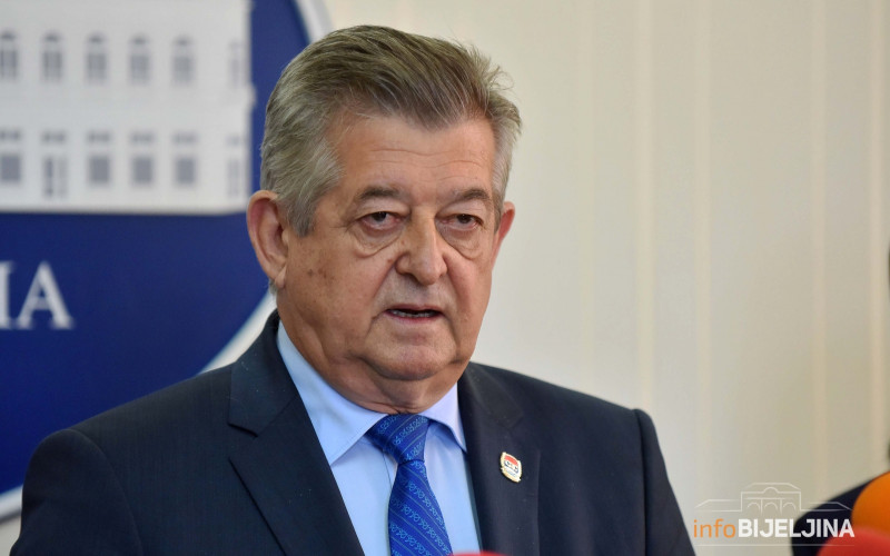 UKC RS o zdravstvenom stanju Mićića: Sve dalje prognoze krajnje neizvjesne