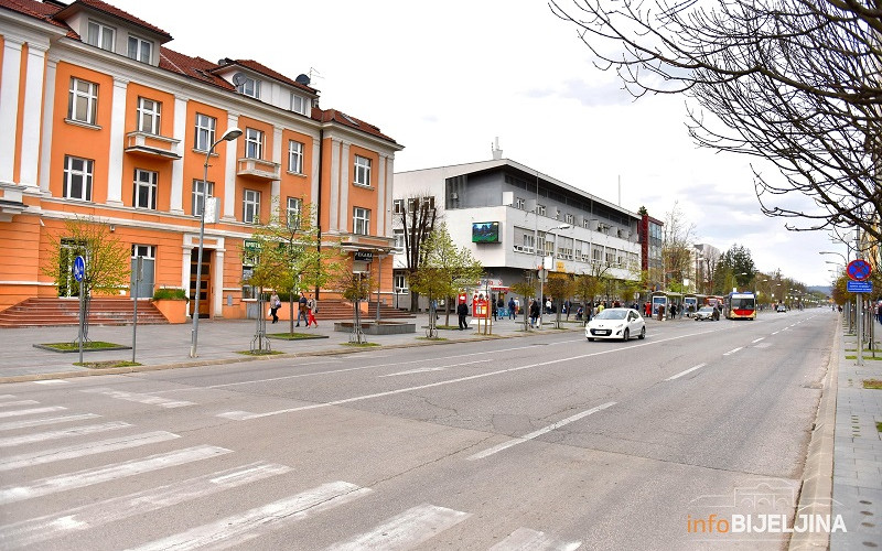 Saobraćaj slabijeg inteziteta, upozorenje na jake udare vjetra