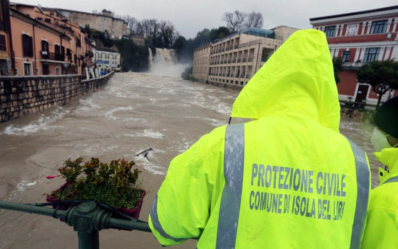 PROGLAŠENA “CRVENA UZBUNA” Jake kiše izazvale poplave na sjeveru Italije