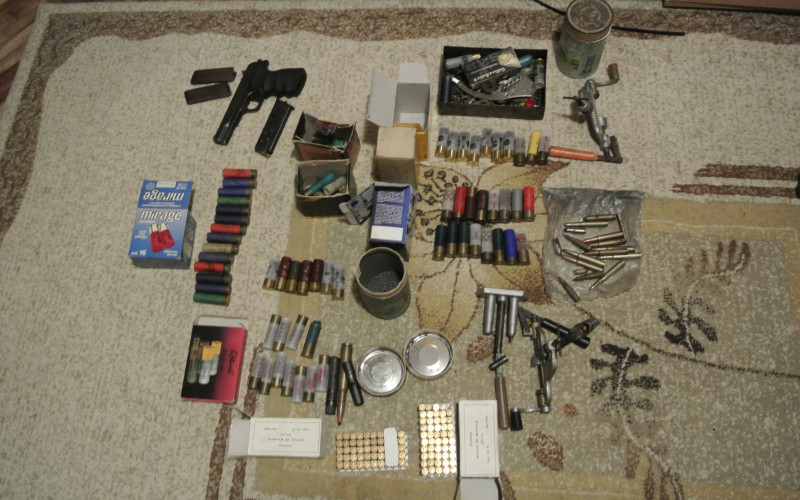 PRETRESI U BIJELJINI NA DEVET LOKACIJA Pronađena veća količina municije, oružja i eksplozivnih materija