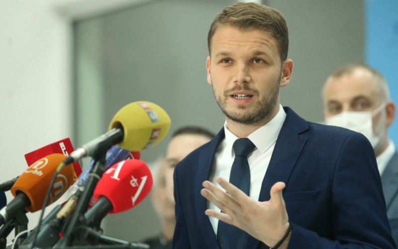 PRVI STANIVUKOVIĆEV KORAK Onlajn platforma za ideje građana