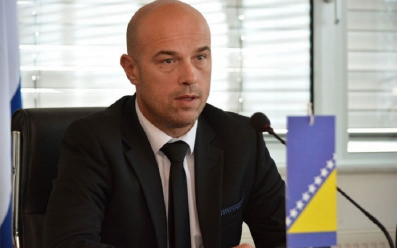 Tegeltija potvrdio ostavku, bez rješenja o privremenom upravljanju