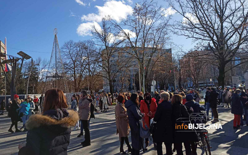 Banjaluka: Zbog zemljotresa svi tržni centri ispražnjeni, škole zatvorene