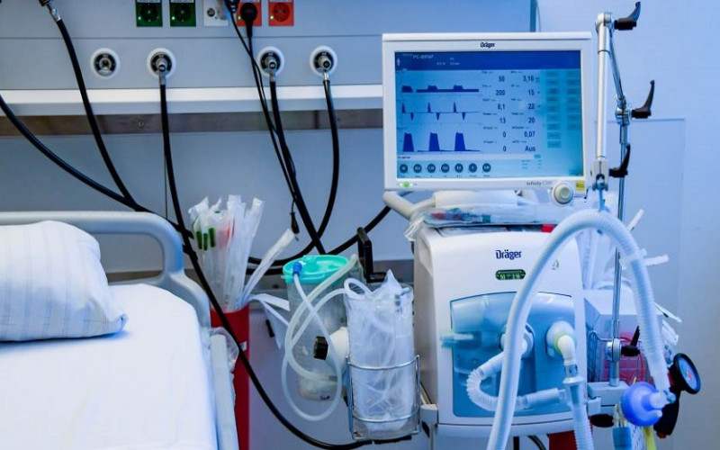 Na respiratoru osam odsto od ukupnog broja ljudi koji se liječe od kovida