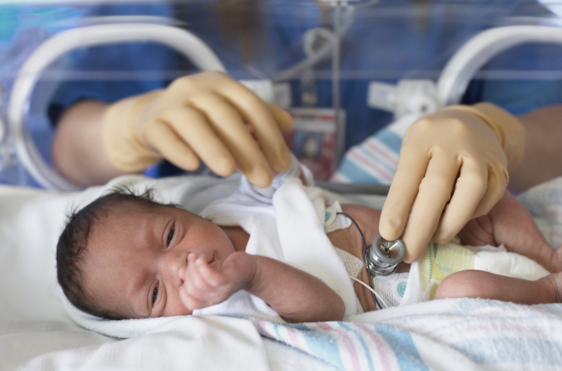 Tatjana se prijevremeno porodila u kupatilu, na svijet donijela bebu tešku 670 grama