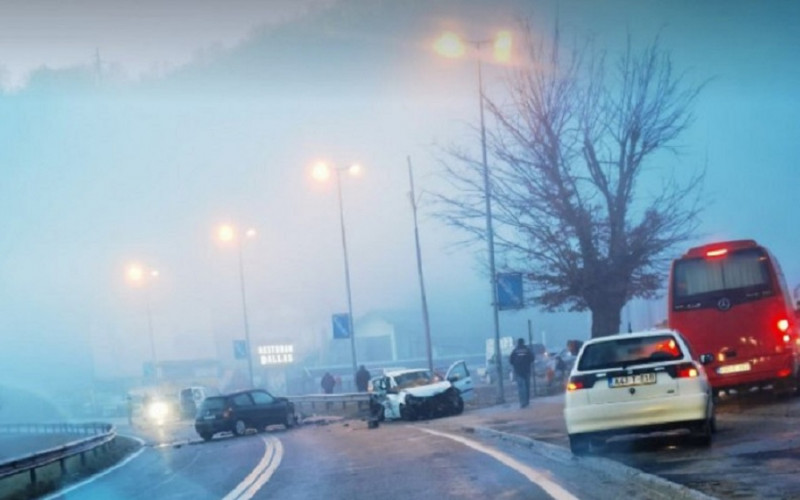 TEŠKA NESREĆA KOD DOBOJ JUGA Sudar više vozila, ima povrijeđenih