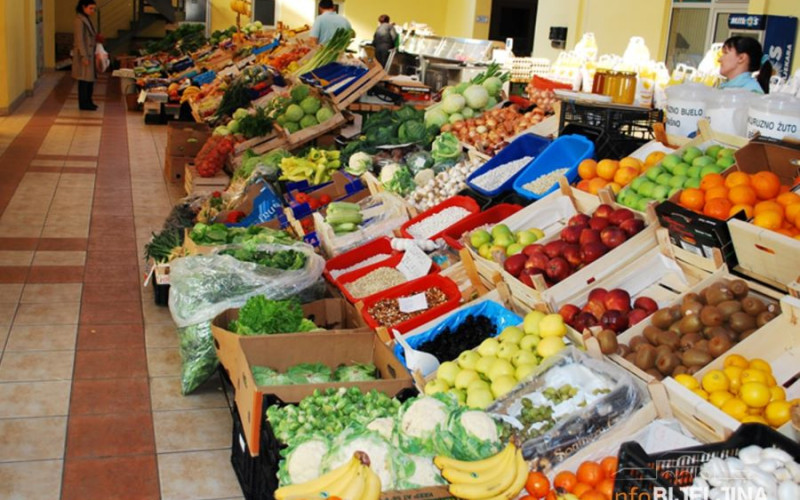 Prodavci na pijacama ostali kratkih rukava