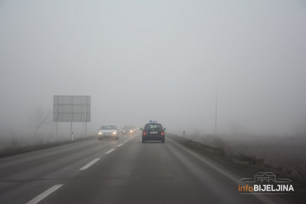 Magla i jak vjetar otežavaju saobraćaj na pojedinim dionicama