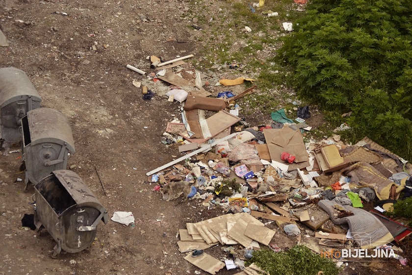 Nesavjesni Bijeljinci smeće bacaju gdje god stignu: Divlje deponije ruglo grada