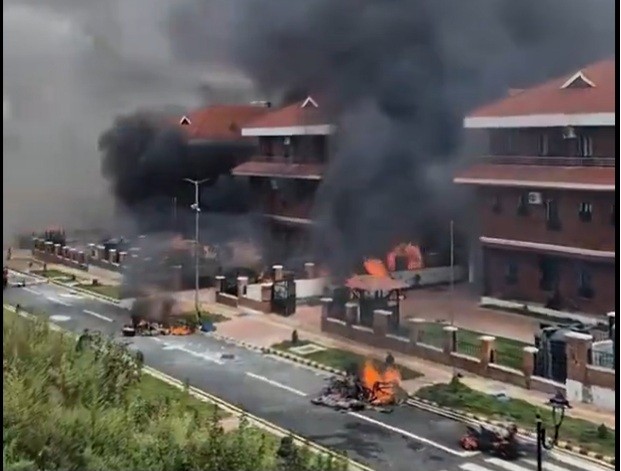 Supruga bivšeg premijera Nepala spaljena živa tokom protesta