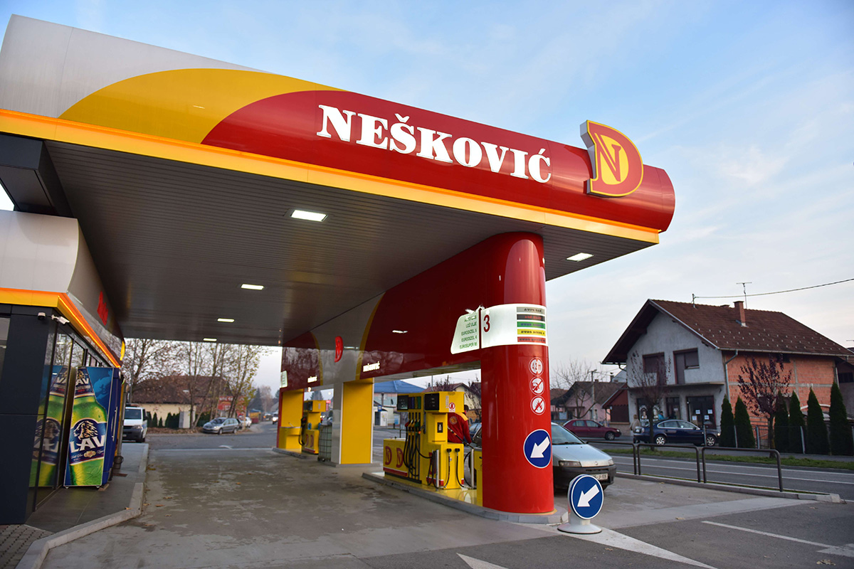 OGLAS ZA POSAO Potrebni radnici u kafiću i na točilici goriva