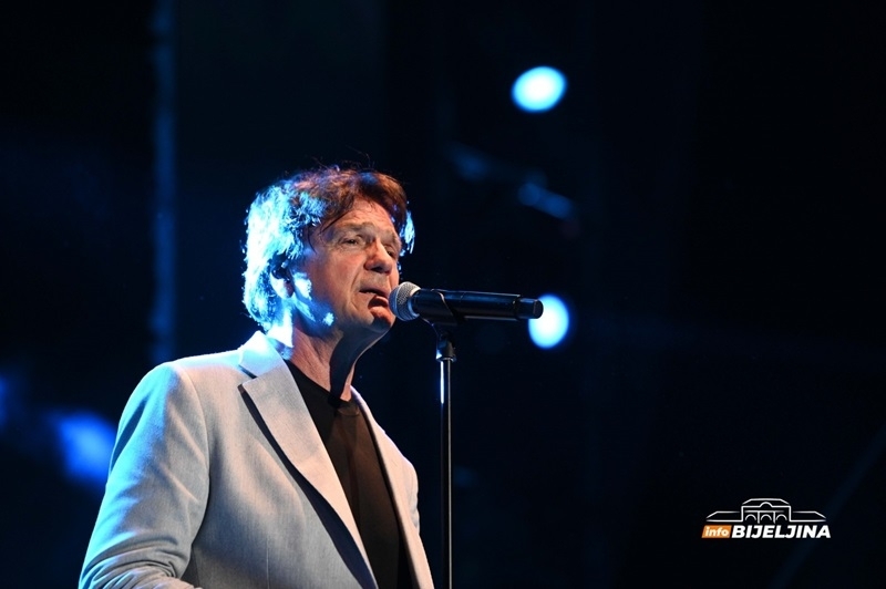 Rasvjetljava se napad na kuću Zdravka Čolića: Jedan osumnjičeni uhapšen