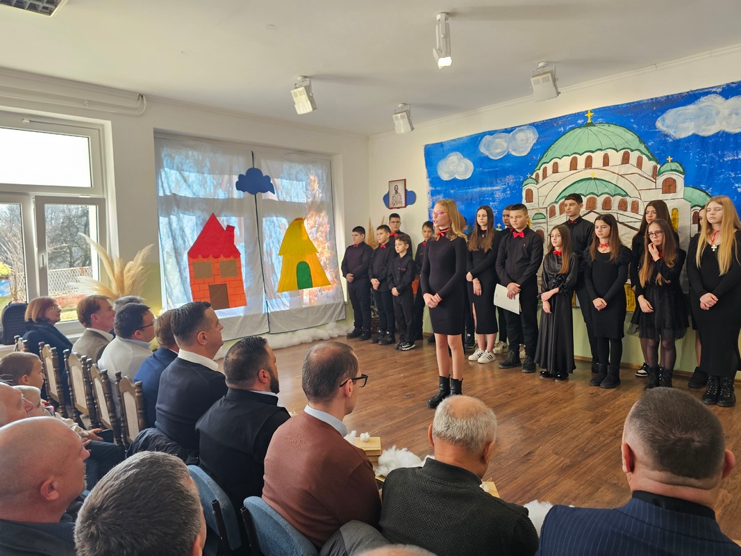 Ugljevičke škole proslavile Svetog Savu