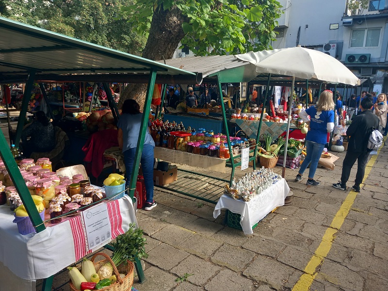 U Bijeljini otvoren 5. Karavan zimnice i bazar rukotvorina (FOTO)