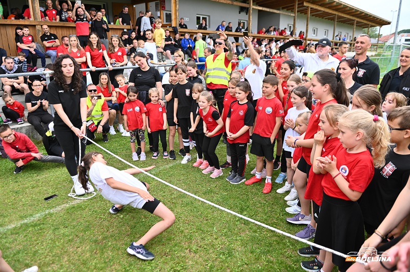 Održani osmi Sportski susreti u Austriji: Manifestacija koja budi emocije (FOTO)
