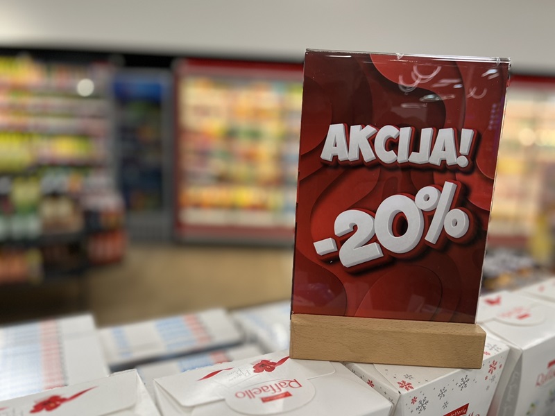 Novogodišnja vikend akcija kod “Neškovića” u Sremskoj: Gorivo jeftinije za 10 feninga, u marketu cijene niže 20 odsto