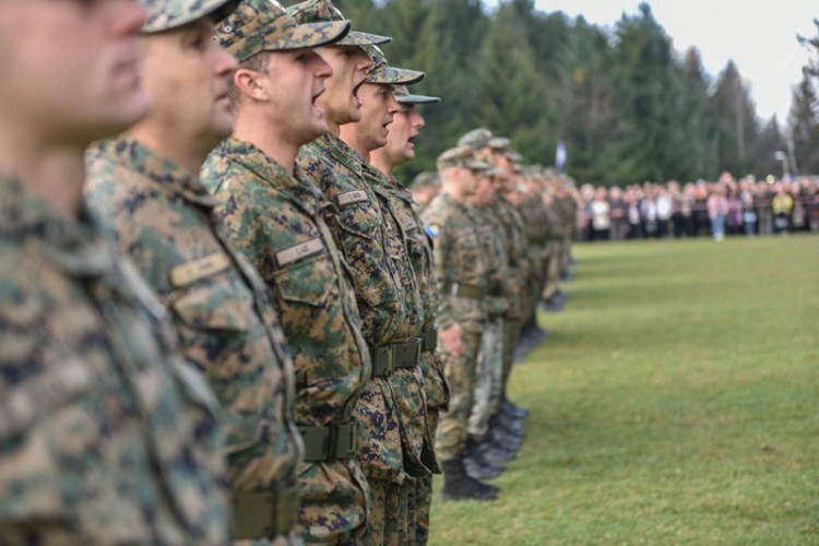 Vojska “progutala” četiri milijarde maraka