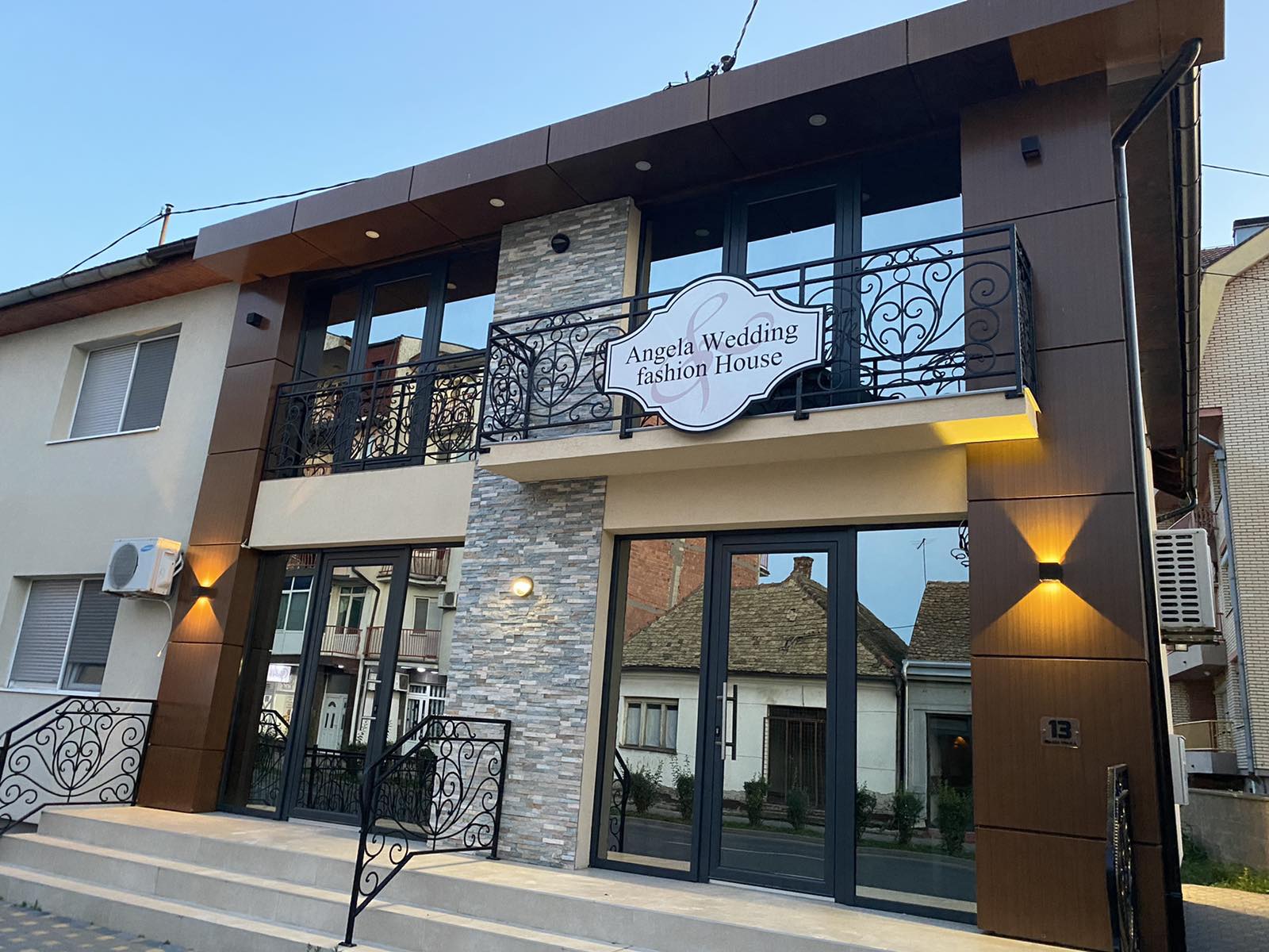 Povratak na tron - Angela Wedding & Fashion House (FOTO)