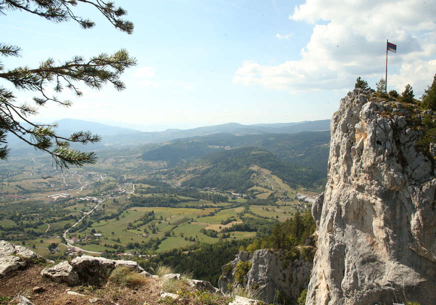 SPOMENIK PRIRODE Crvene stijene Romanije stavljene pod zaštitu (VIDEO)