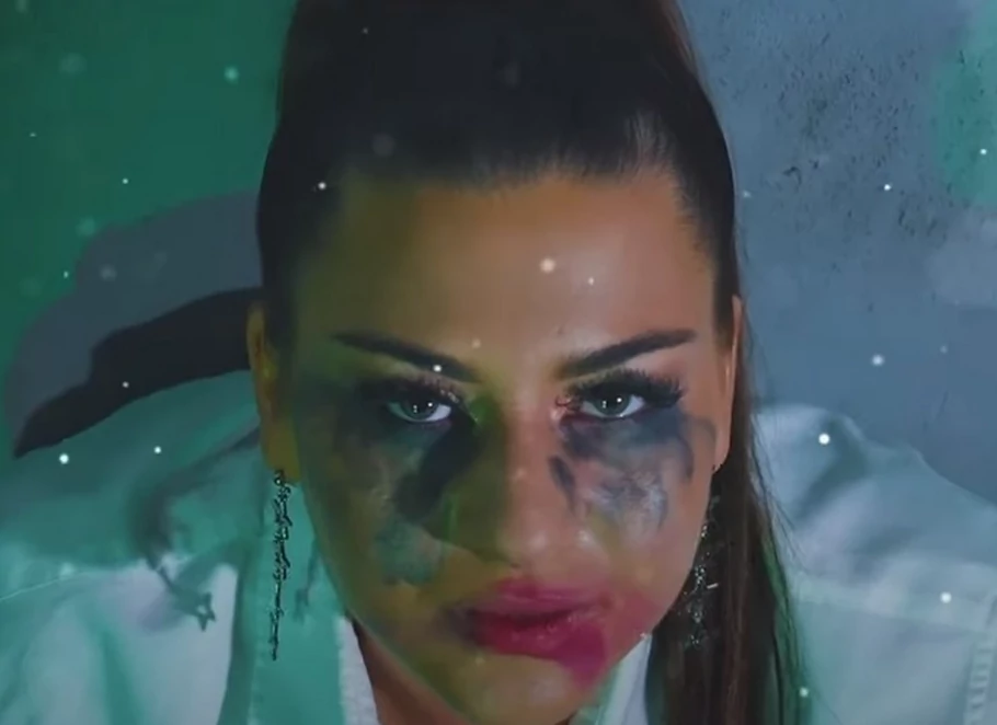 Na dan sahrane objavljene Andrijanine pjesme: Tekstove pisala Marina Tucaković (VIDEO)