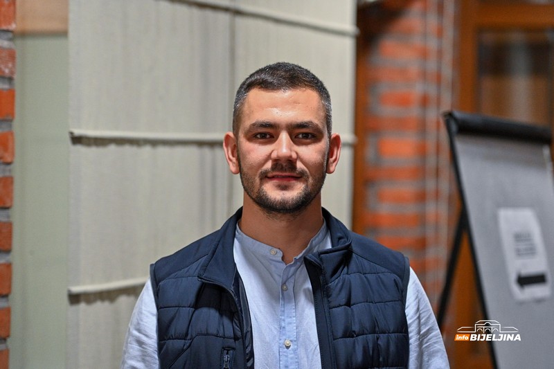 Osamnaesti rođendani u Semberiji – Za proslavu punoljetstva izdvajaju više od 10.000 KM (FOTO)