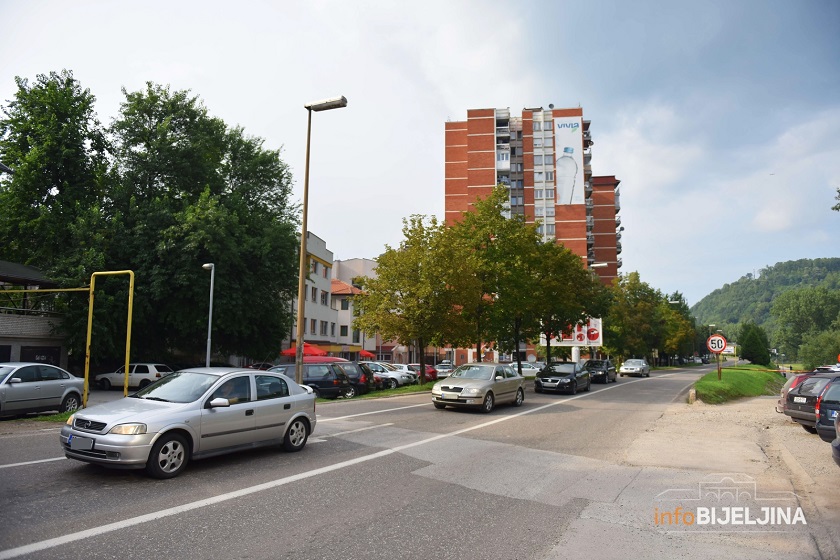 Zvornik: Privremeno oduzeta dva vozila zbog ukupnog duga od 50.560 KM
