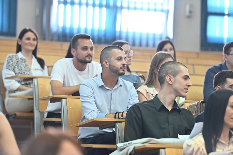 Bijeljina: Promovisana 17. generacija diplomaca Fakulteta poslovne ekonomije (FOTO)