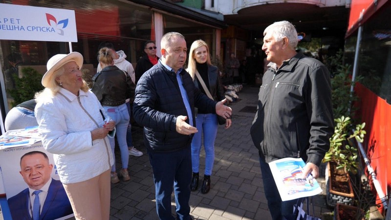 Profesor dr Zlatko Maksimović sa građanima: Ljudi su najvažniji