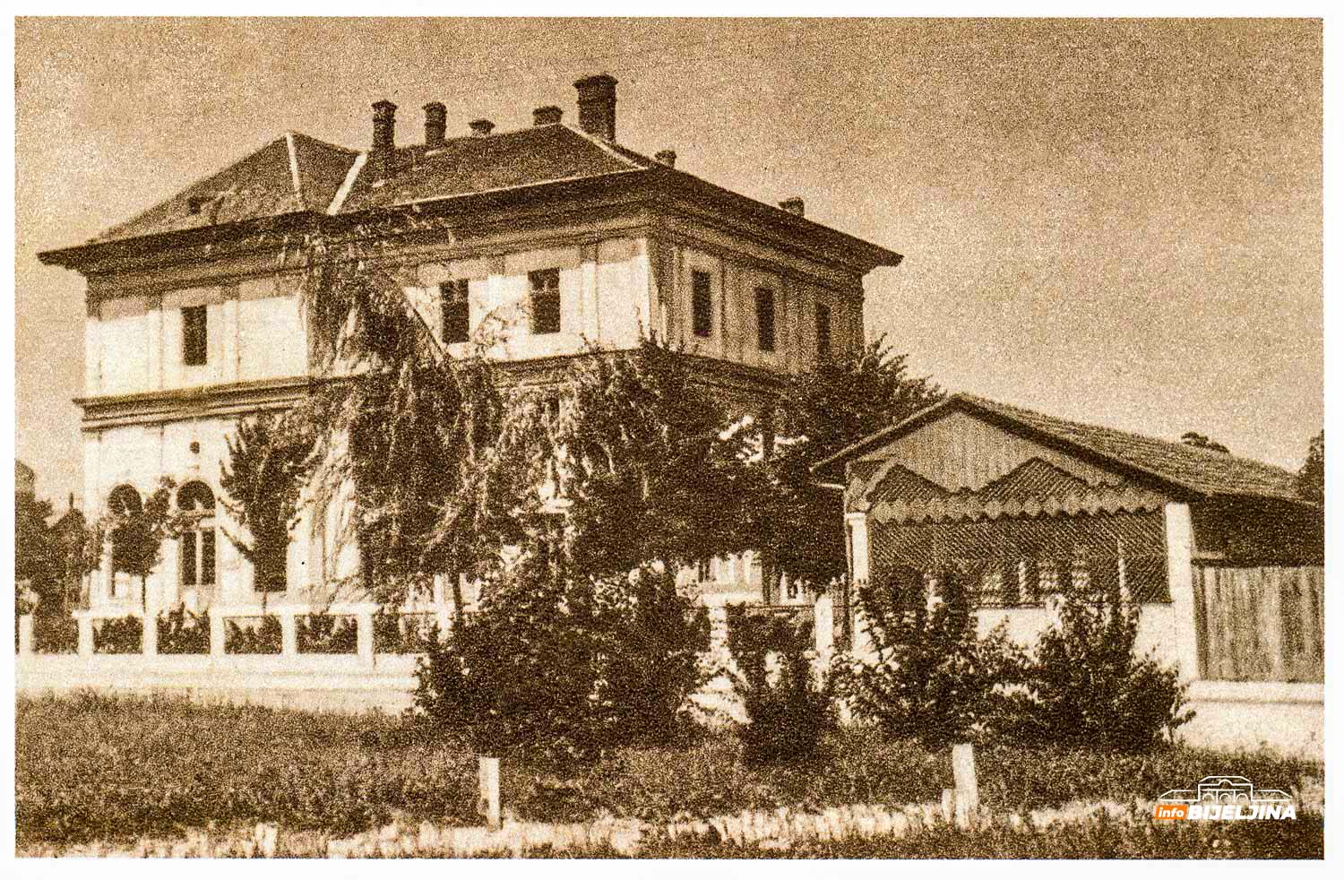 Bijeljina ponovo u fokusu javnosti: Kada je prvi klavir stigao u naš grad? (FOTO)