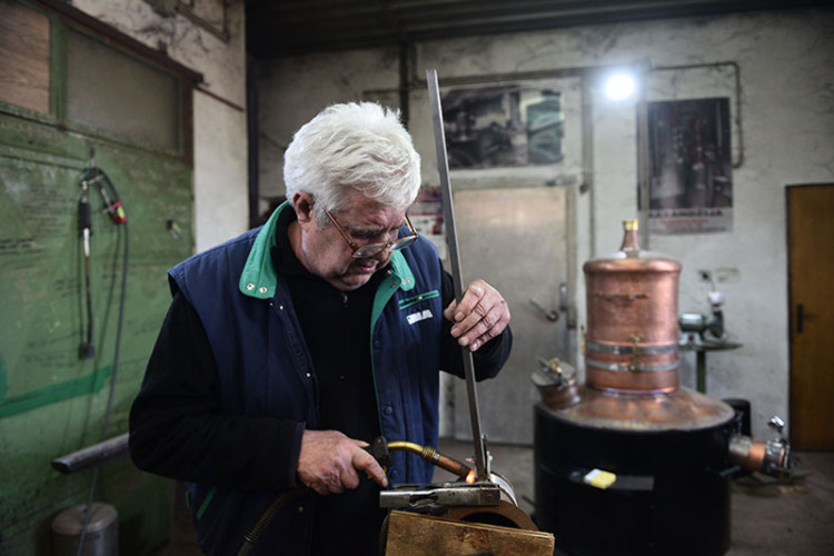 Kazandžija Boško Despotović kovačkoj vatri vjeran šest decenija