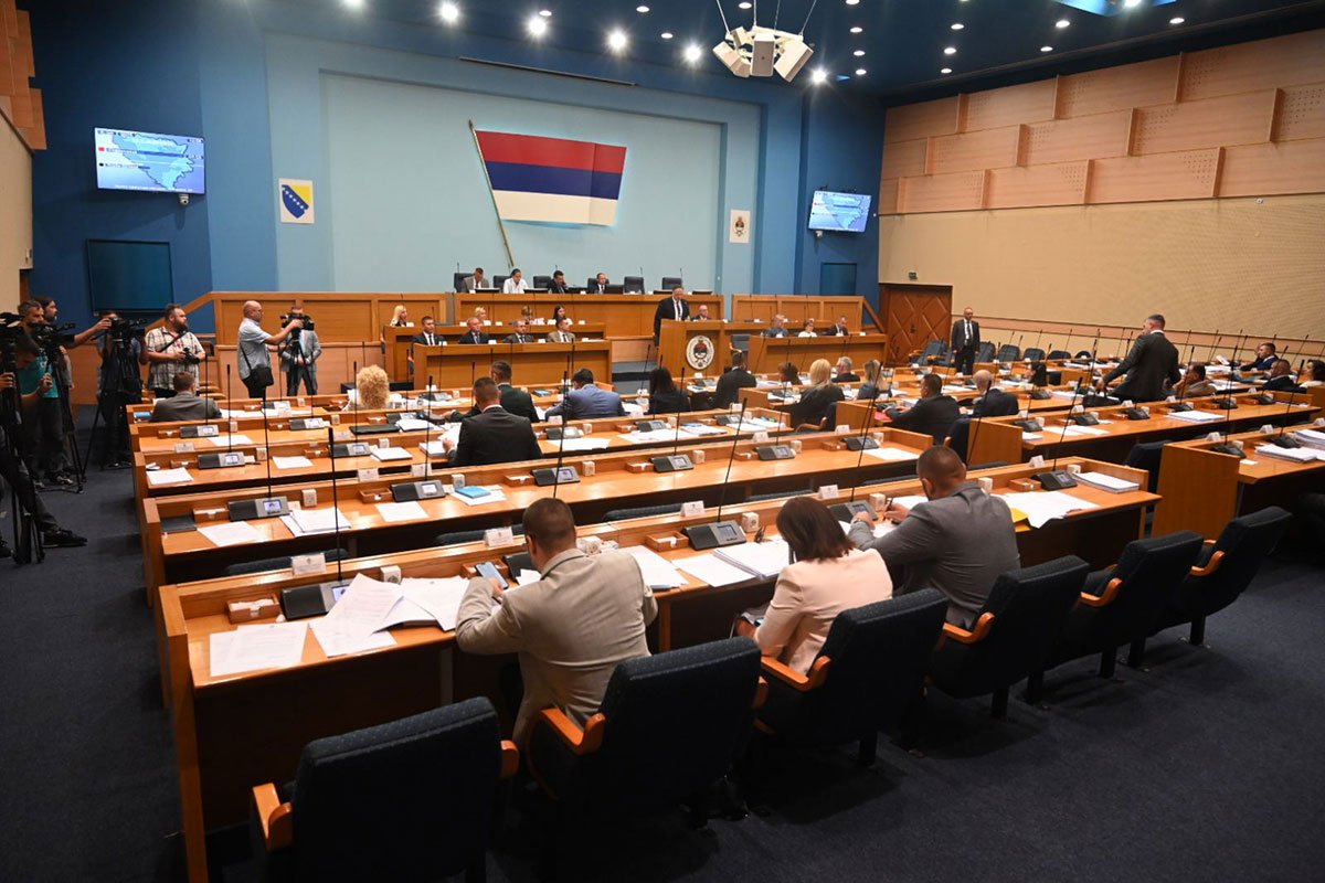 Da li je Republika Srpska uspjela uspostaviti snažne institucije?