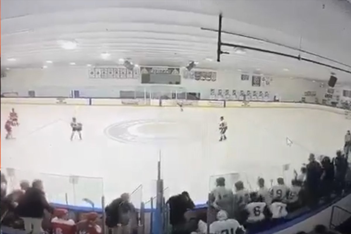 Pucnjava na hokejaškoj utakmici mladih u Americi: Ima mrtvih (UZNEMIRUJUĆI VIDEO)