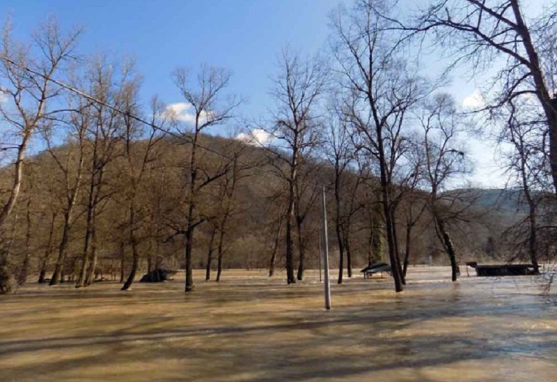 Bratunac: Drina potopila Rajsku plažu