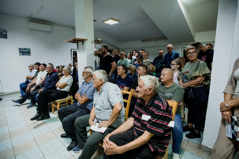 Suvo Polje oduševljeno dočekalo svog Mileta Pejčića!