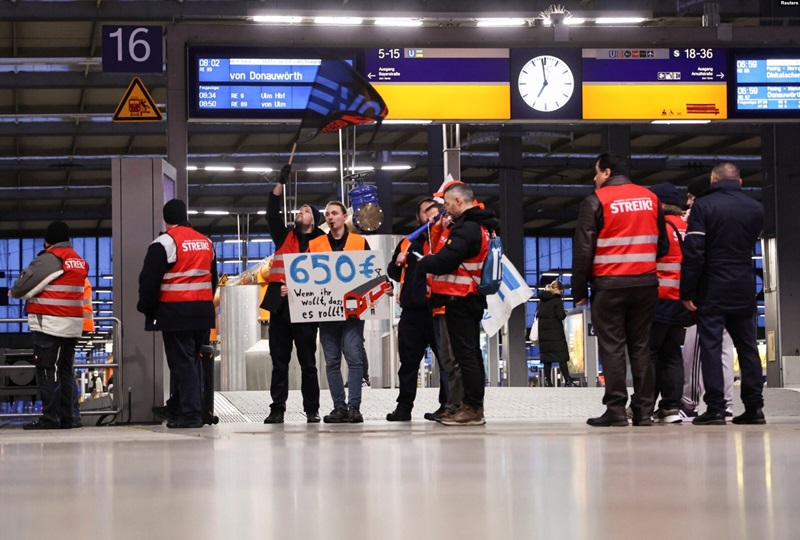 ŠTRAJKOVI ŠIROM NJEMAČKE: Radnici u tri saobraćajna sektora obustavljaju rad