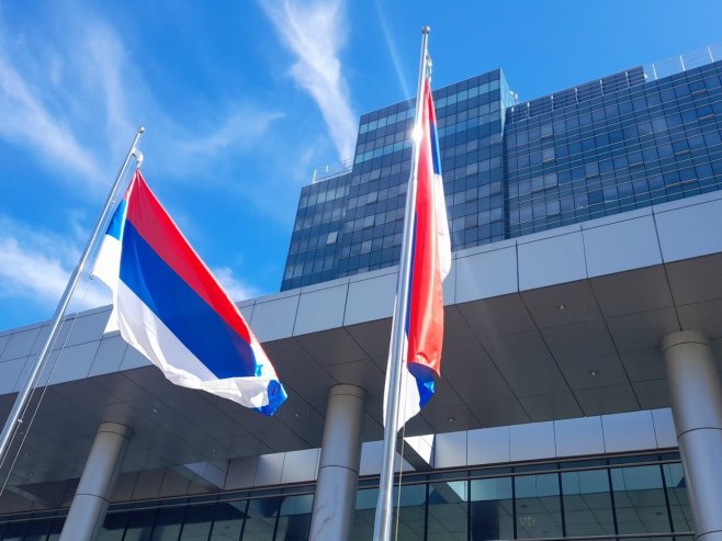 Izvještaj Vlade: Okončati vladavinu Šmita i poništiti njegove dekrete