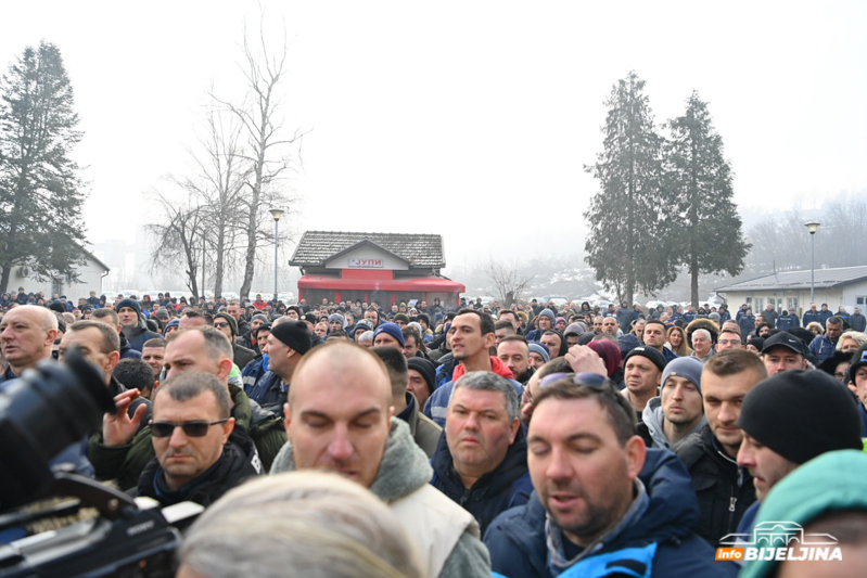 Novi protest kod RiTE Ugljevik: “Idemo do kraja, nema više čekanja” (FOTO/VIDEO)