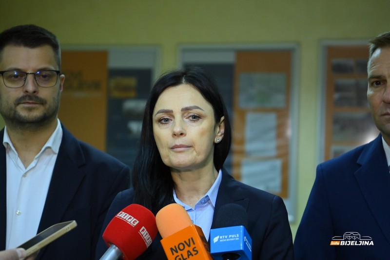 Ugljevik obilježava krsnu slavu, priznanja najzaslužnijima: Opština u znaku velikih investicija (FOTO)