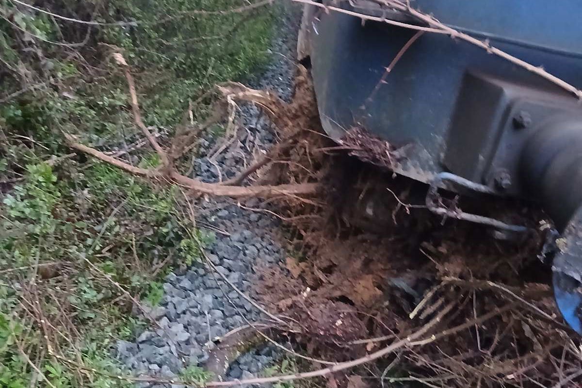 Putnički voz Željeznica Republike Srpske naletio na odron