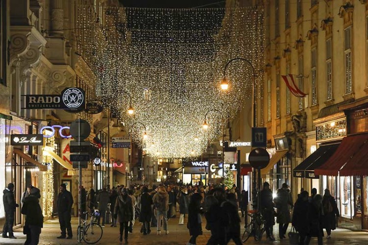 Novogodišnja noć u Austriji bez proslave u restoranima i kafićima, bečki turizam gubi 50 miliona evra