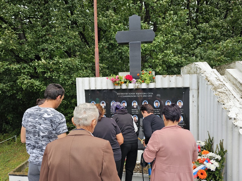 Služen parastos poginulim borcima Bogutovog Sela: Rod pamti junake