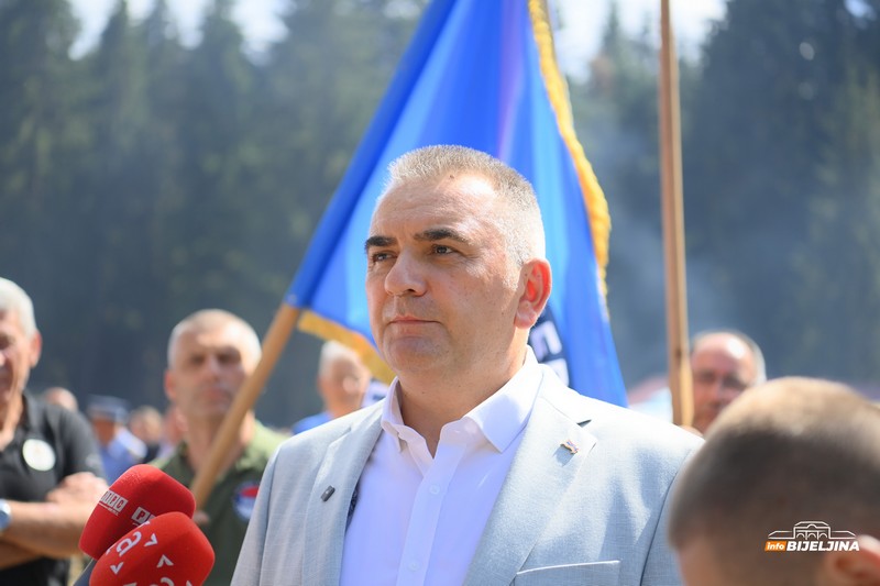 Sabor boraca u Han Pijesku: Minić pozvao na slogu i jedinstvo Srba (FOTO)