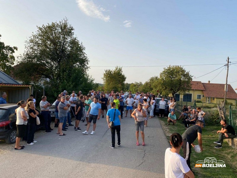 Mještani Ugljevik Sela danas najavili NOVI PROTEST (VIDEO)
