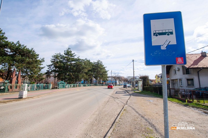 Bijeljina dobila gradski prevoz: Kakvo je stanje na stajalištima? (FOTO)