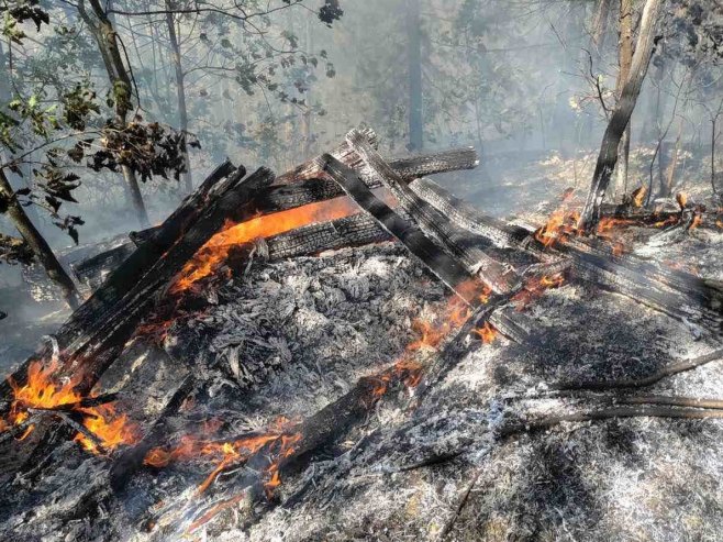 Požar iz FBiH širi se prema Doboju, dijelovi požarišta minirani