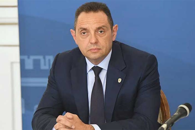 Vulin: Raspisana poternica za još jednom osobom u vezi ubistva porodice Đokić