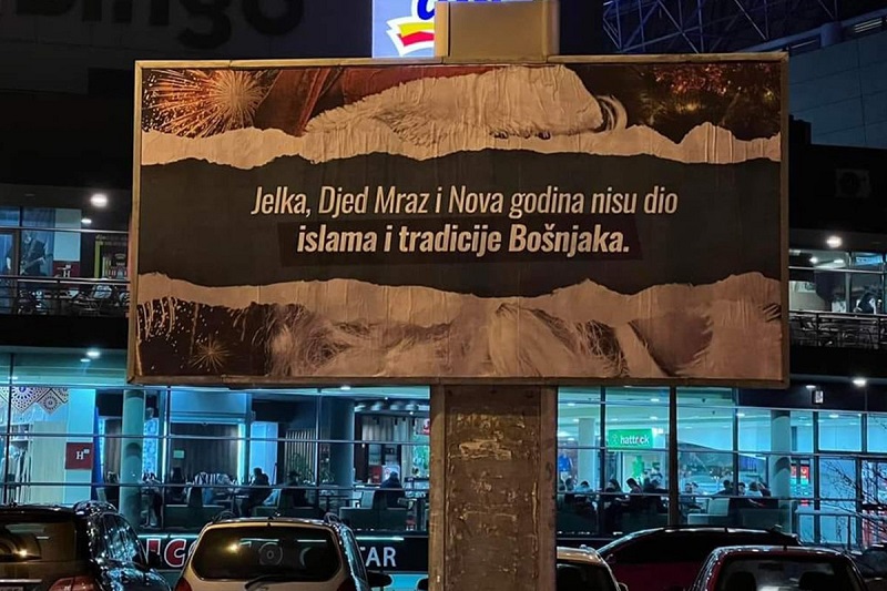 U Zenici postavljen bilbord protiv novogodišnjih praznika