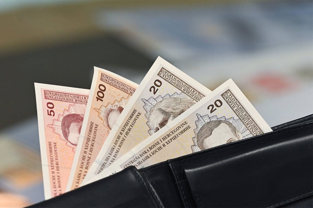 Hapšenje u Srpskoj: Pronašli i prisvojili novčanik sa 10.000 KM