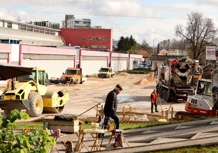 Gradonačelnik se kiti tuđim perjem: Banjalučani dobijaju novi parking, ali privatni